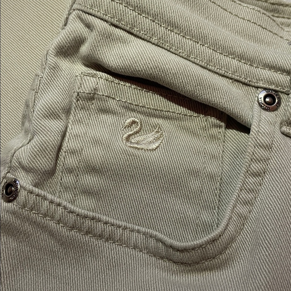 Gloria Vanderbilt Beige Jeans. Size 6. - Picture 4 of 4
